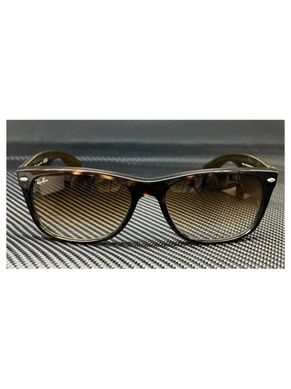New Ray Ban Men  Havana Sunglasses  52- 18- 145